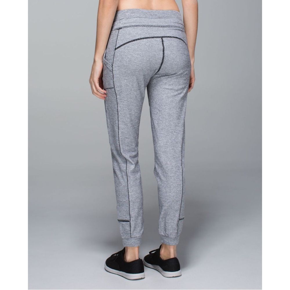 Lululemon Base Runner Pants Size 6